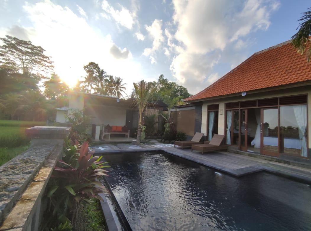 Anggarakasih Ubud Villa Luaran gambar